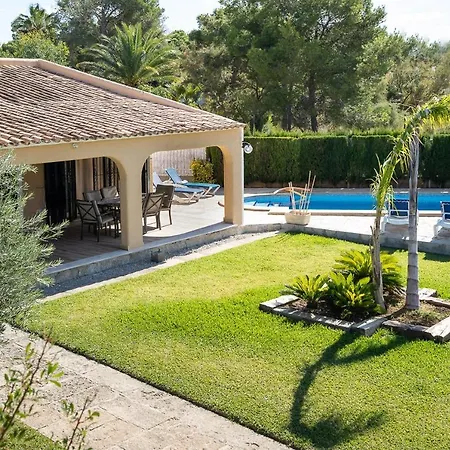 Holiday home Iris *